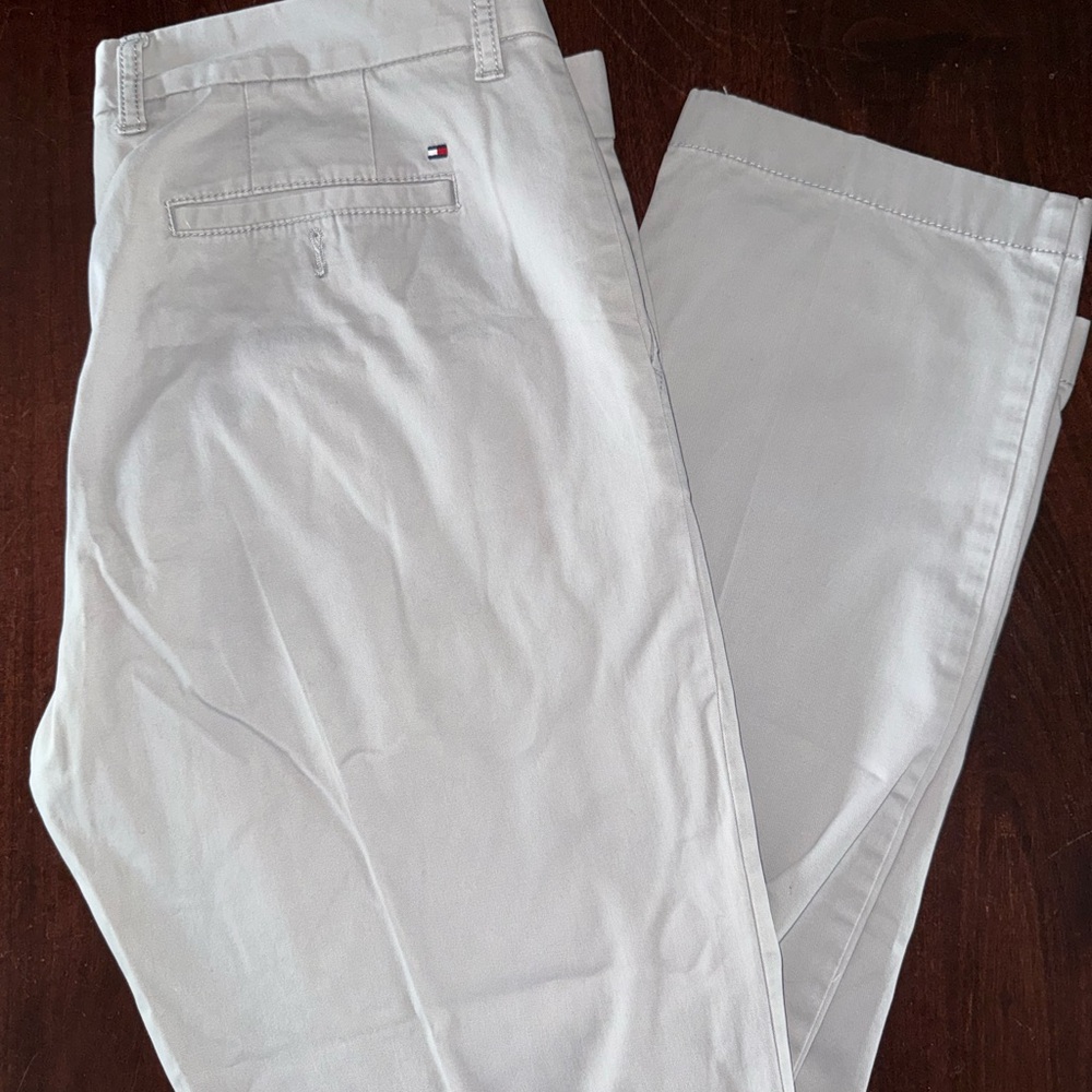 Tommy Hilfiger Gray Chinos for Effortless Style